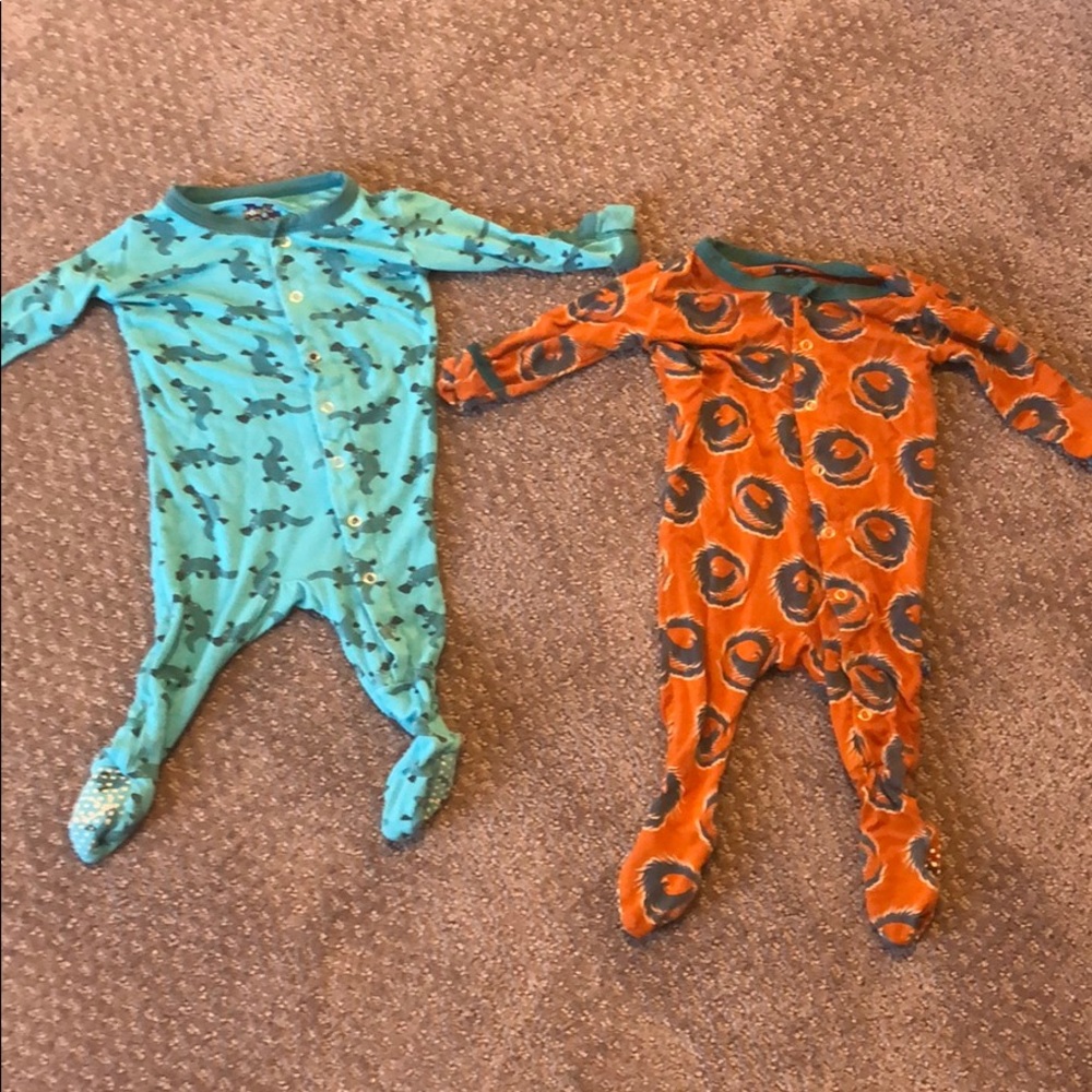 Kickee pants 0-3 months sleepers gently used
